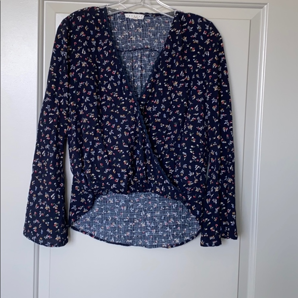 Bell Sleeved Flower Blouse